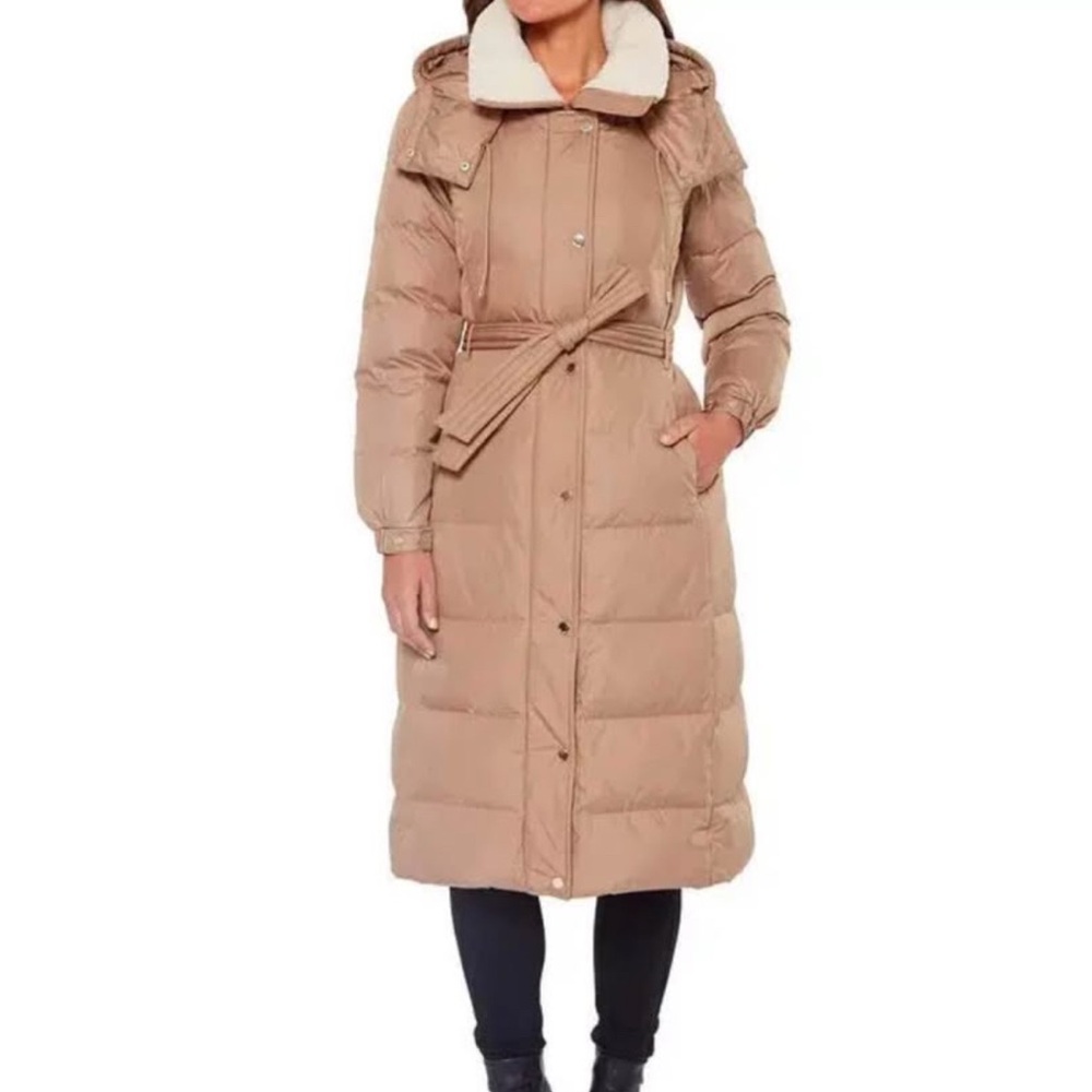 Kate Spade Black Down Belted
Maxi Puffer Coat - Size L,
Brand New With Tags